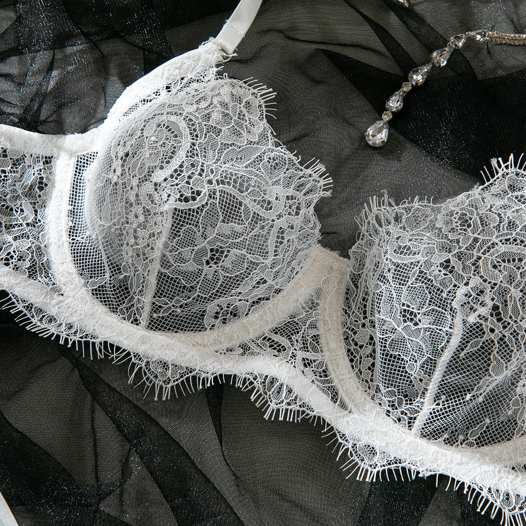 The Parisian Muse Ivory Set